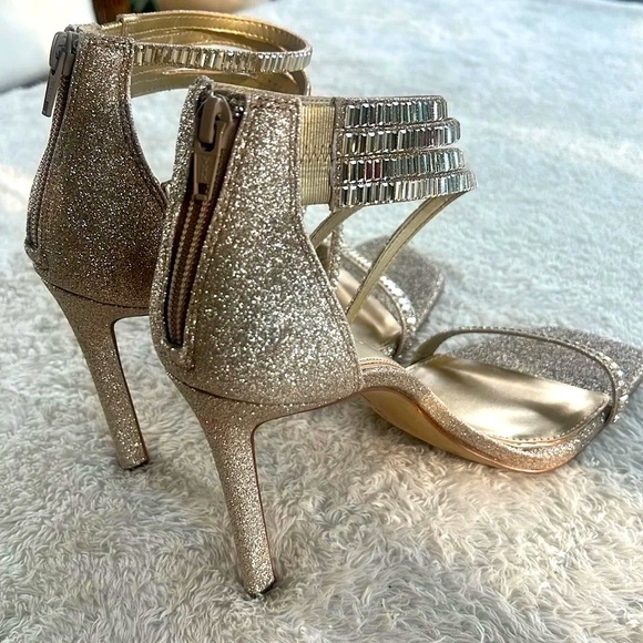 Gianni Bini Sz 9.5 Shawn Gold Glitter Strappy Rhinestone Stiletto High Heels - Picture 10 of 16